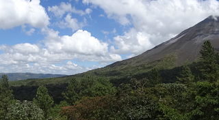 vue panoramique volcan Arenal costa rica